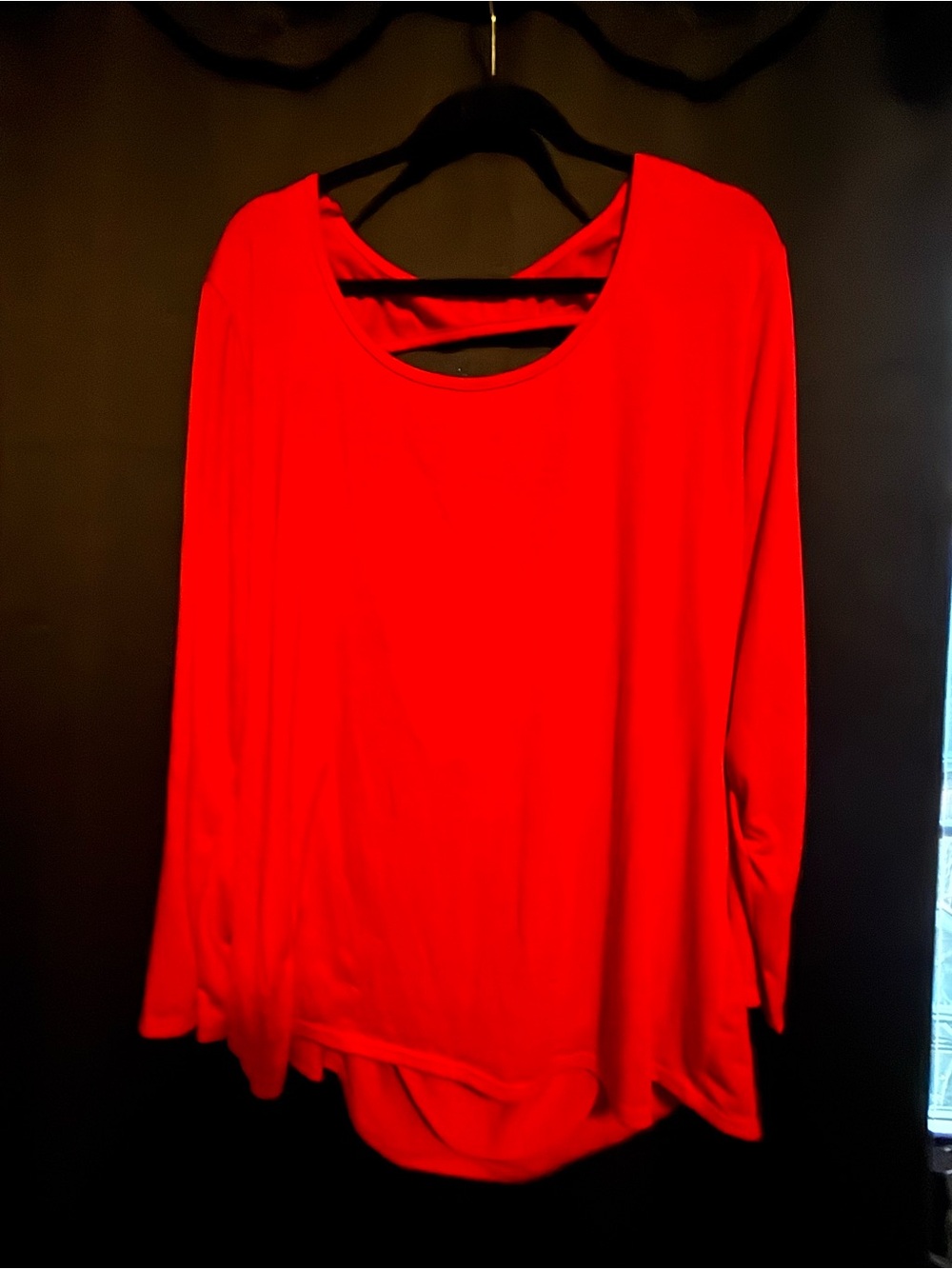 SHEIN Red Long Sleeve Scoop Neck Tee